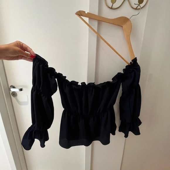 Tops - Elegant Black Off-Shoulder Women's Top